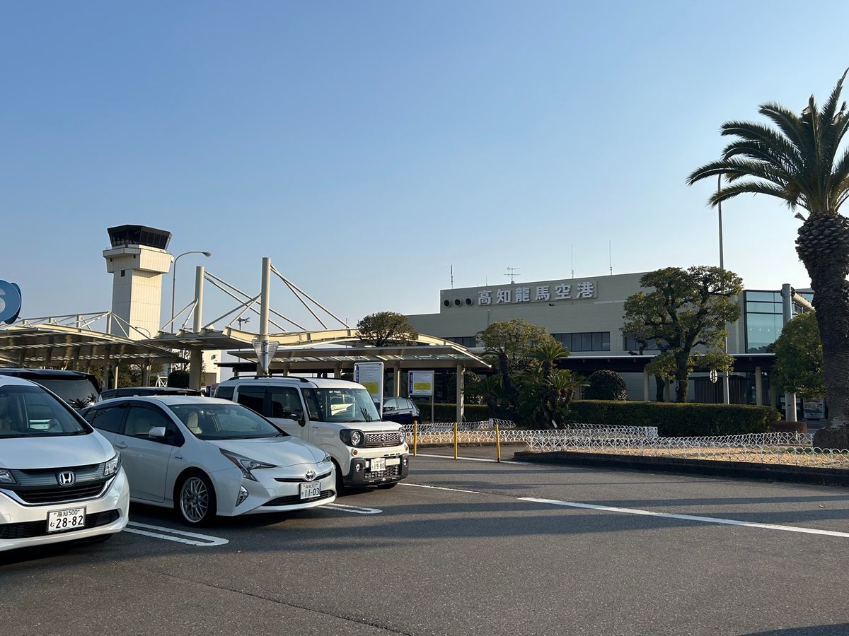 龍河洞という日本三大鍾乳洞に行こうとしたんですが……飛行機の時間を考えると...