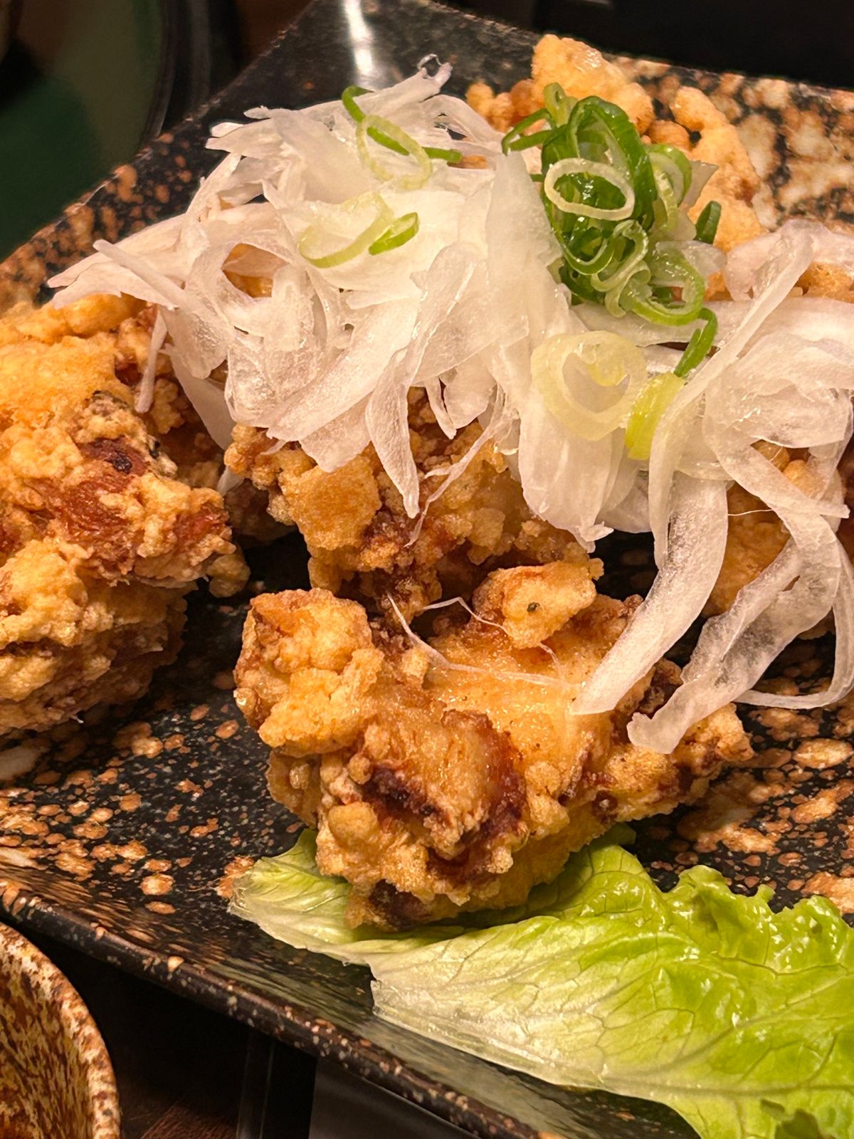 夕食はいちもん屋で鰹づくし‼️
たたきの写真が２枚あるのは、一方が醤油ポン...