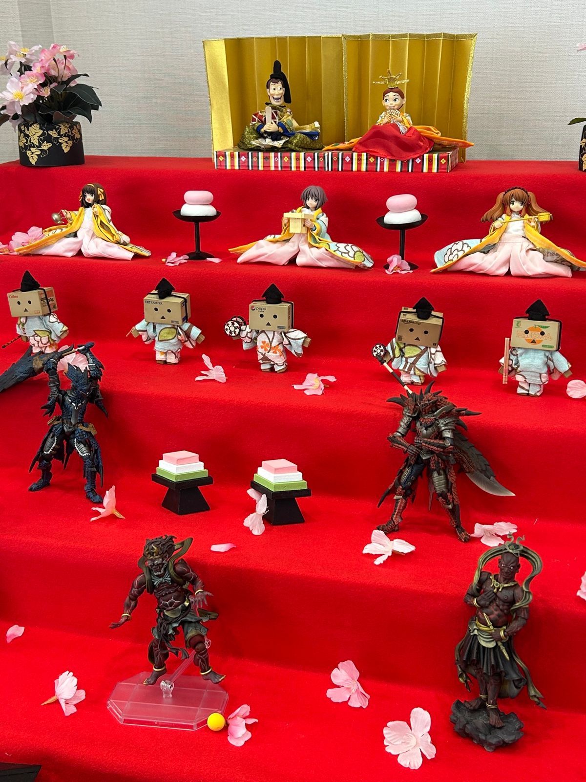 午後のメインは「わざわざ行こうよ」というキャッチコピーの海洋堂ホビー館。
...