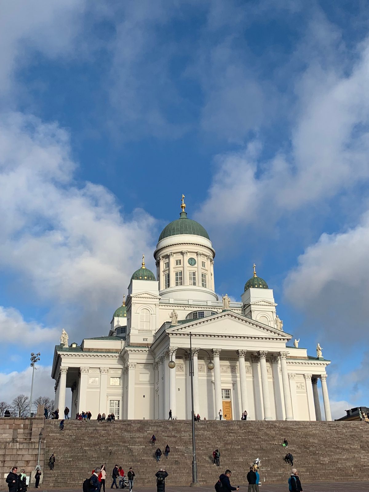 束の間の日差しが！