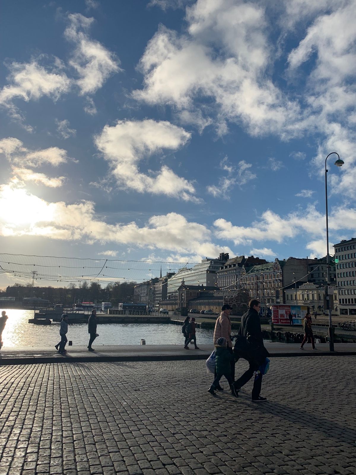 束の間の日差しが！