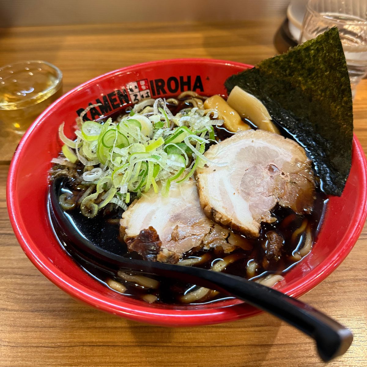 げんげの唐揚げ、白海老の唐揚げ、富山ブラック。胃袋が限界突破した。北の門さ...