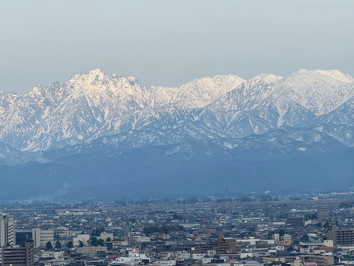 立山連峰の迫力が凄かった。今までこんなに山に感動したことない。こんな風景が...