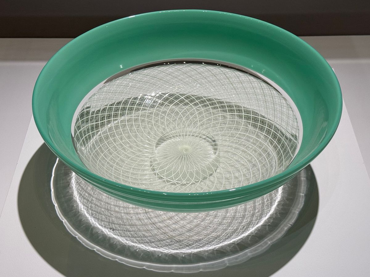 オリジナルの色。越碧と翡翠。きれい。
どーやって作ってるんだろう。