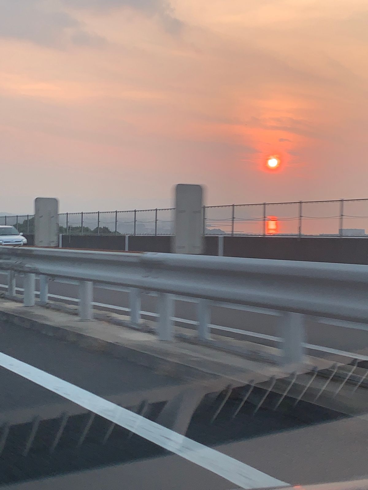 夕日きれいだった。そして愛媛の道後温泉へ。