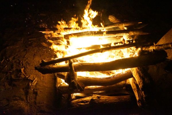 日本・北海道「2019北海道(帯広)」の写真：夜は近くの海でキャンプファイヤー🔥
ゆっ...