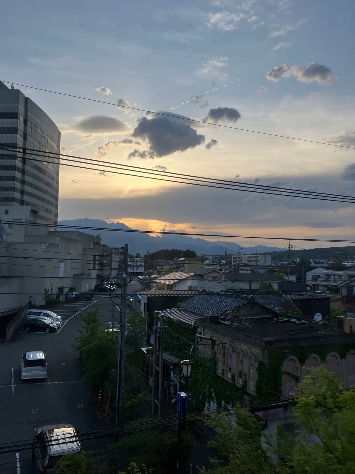 【撮影場所】
山梨県 甲府市  湯村ホテル

【住所】山梨県甲府市湯村3-...