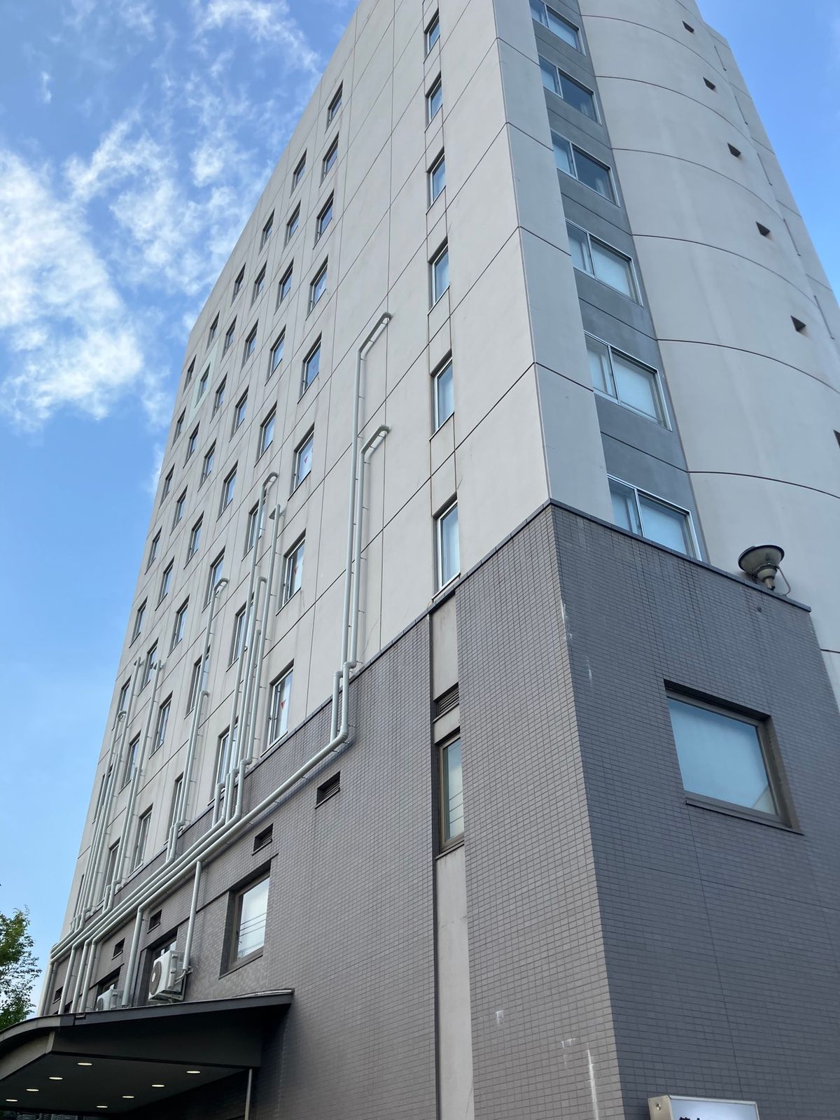 【撮影場所】
山梨県 甲府市  湯村ホテル

【住所】山梨県甲府市湯村3-...