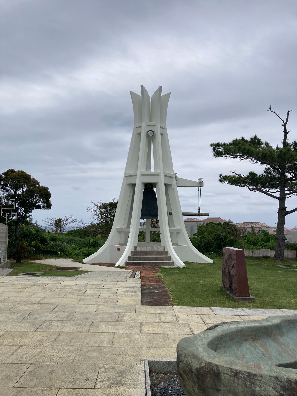 ひめゆり平和祈念資料館と平和祈念公園です。
ひめゆりは意外にも多くの若い人...