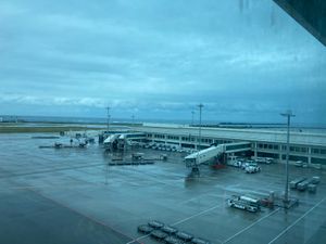 那覇空港の朝は航空機空っぽ