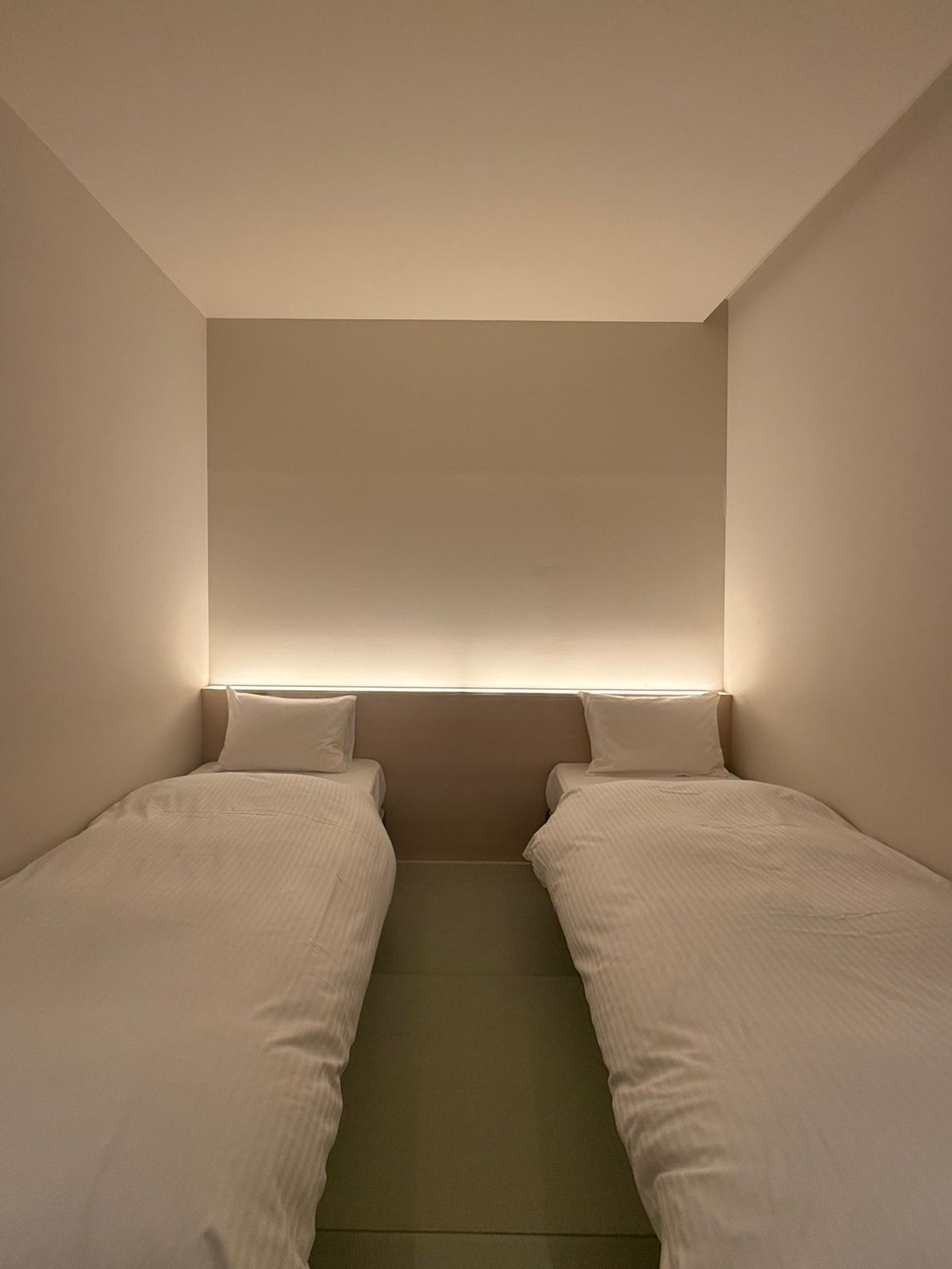 2泊目の宿泊先
訳アリプランで宿泊
クラブが隣で騒音ありの部屋