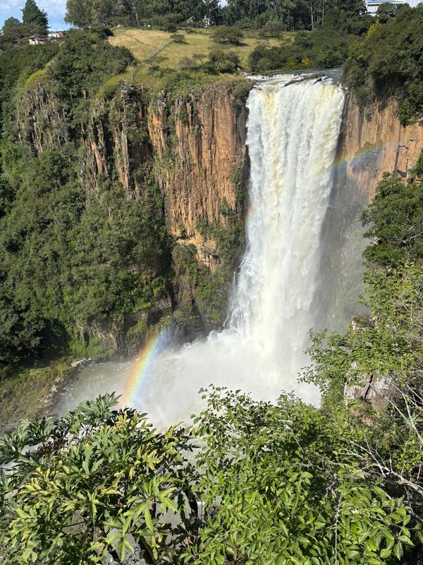 南アフリカ「ホーウィック Howick」の写真：ホーウィックの滝
お土産屋さんもたくさん...