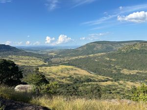 ウムゲニ・バレー自然保護区 uMngeni Valley
ホーウィックの滝...