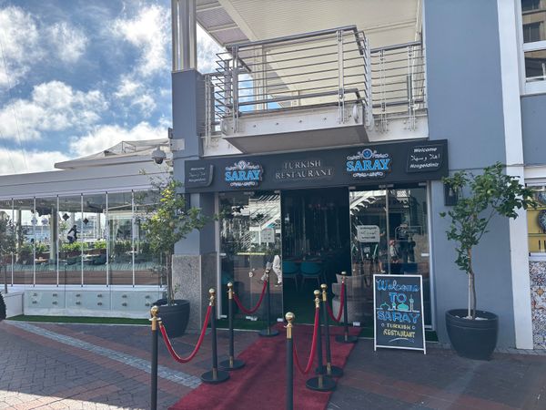 南アフリカ・喜望峰「ケープタウン旅行」の写真：ウォーターフロントで昼食を摂るため、SA...