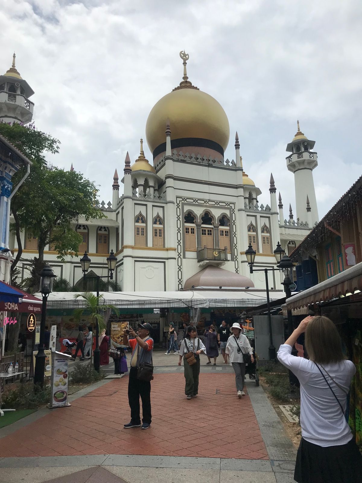 シンガポール
1day ツーリストパスを買い、市内へ。
乗り物は全てツーリ...