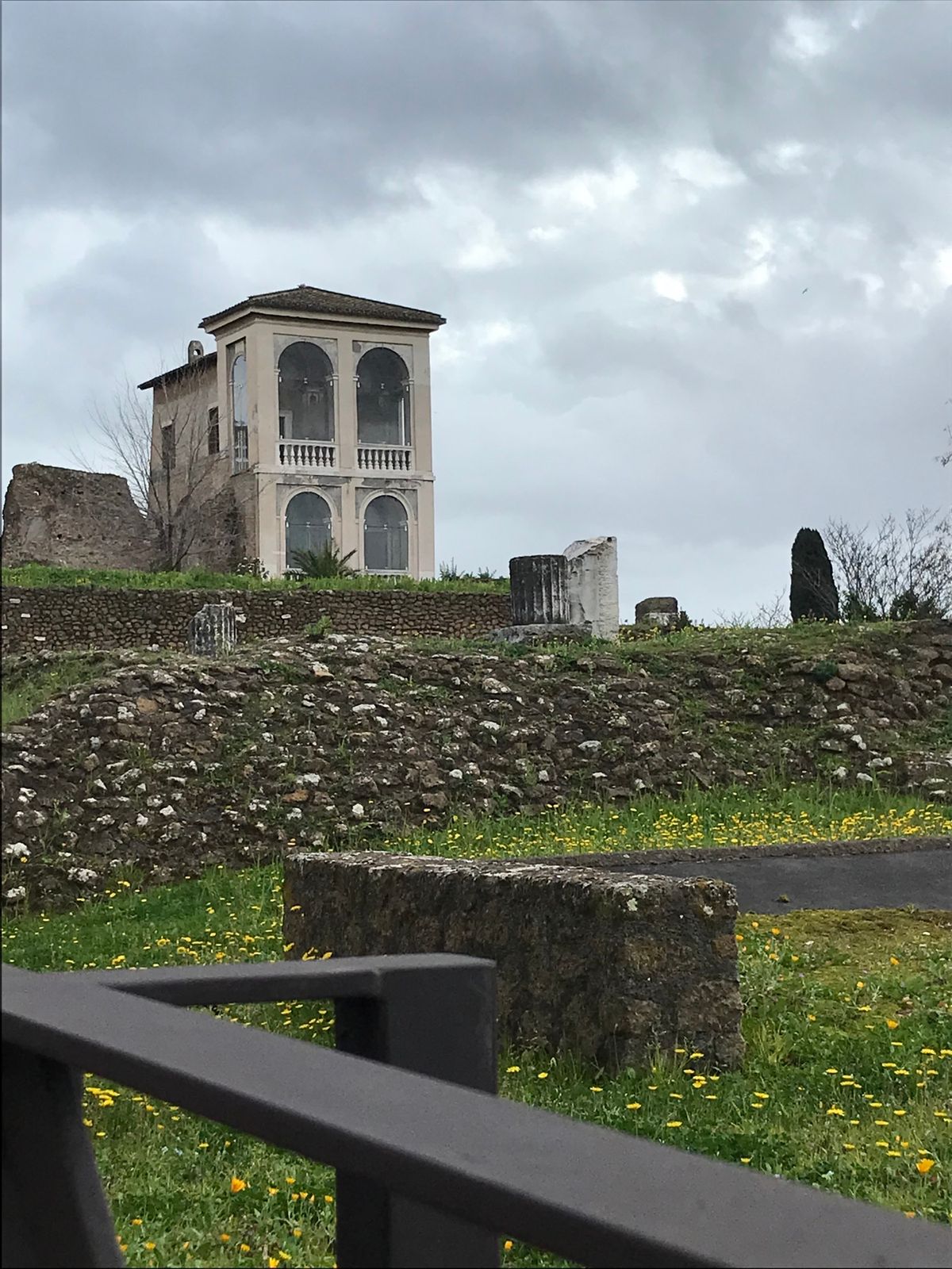 コロッセオ　　　＊Roma pass利用
フォロ・ロマーノ　＊Roma p...