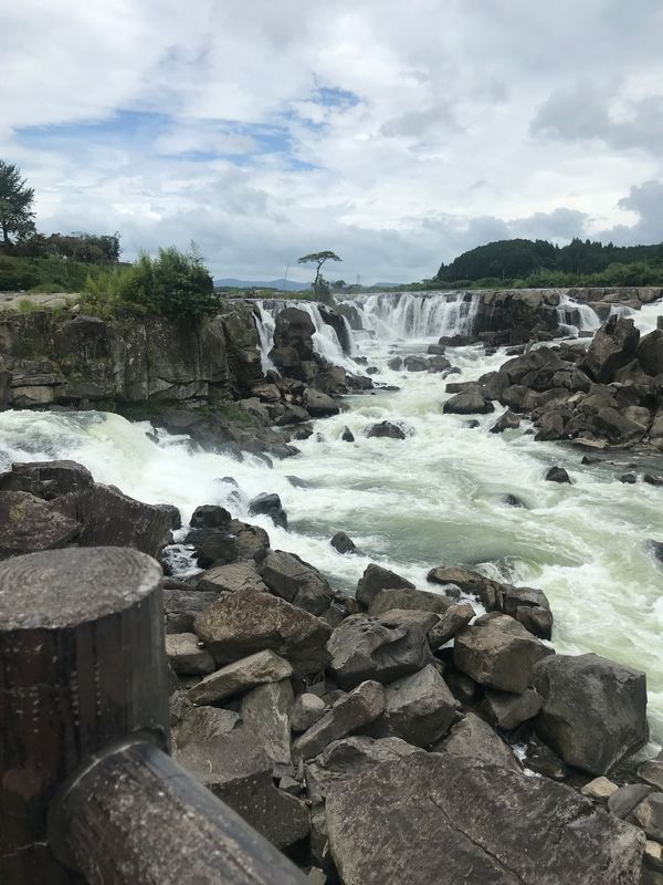 日本・鹿児島県「プチ旅行/曽木発電所遺構」の写真：曽木の滝
想像以上に大きな滝で、マイナス...