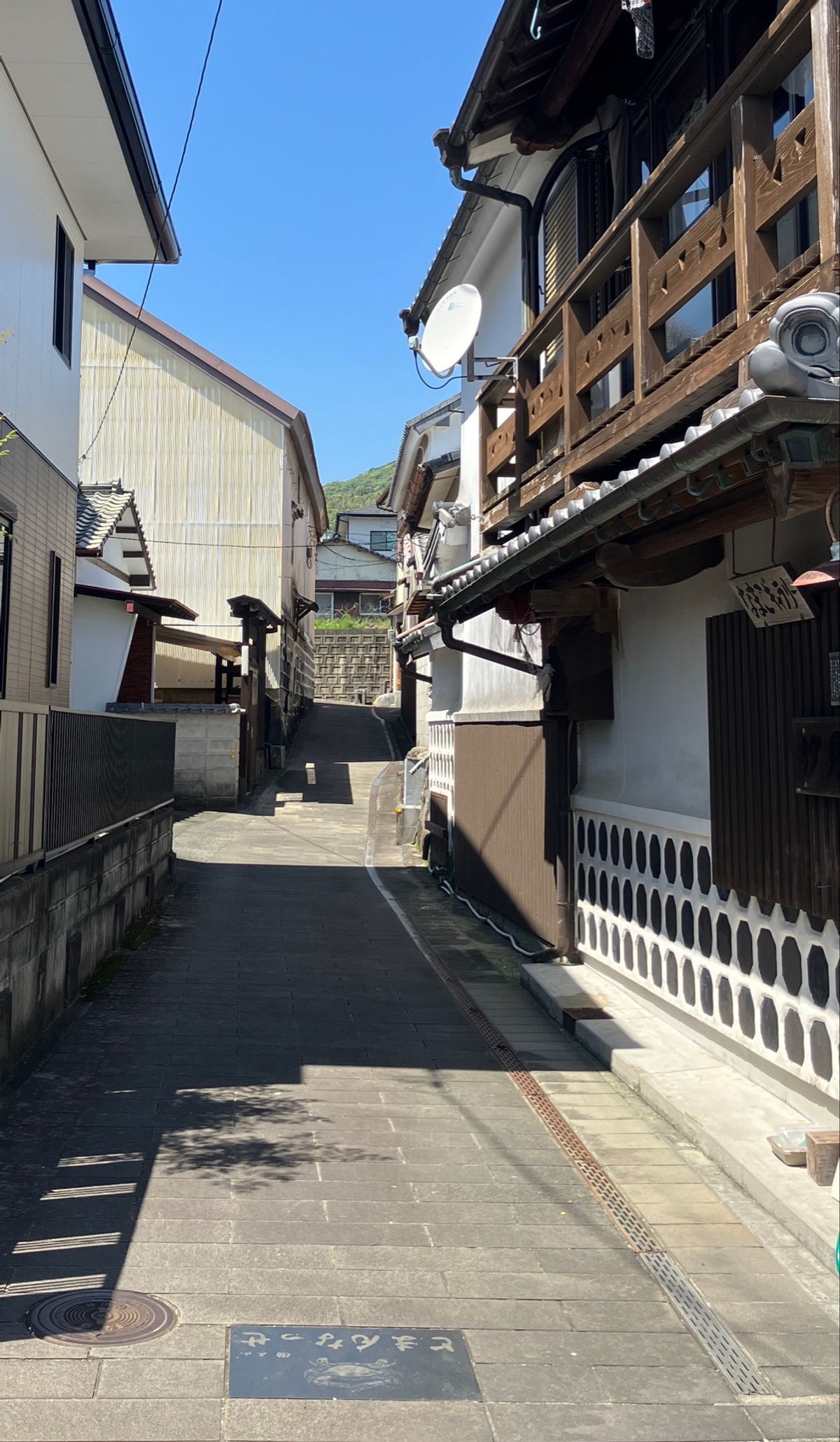 松合白壁土蔵群
かつて栄えた港町に残る、白壁の土蔵。
建物が密集しており、...
