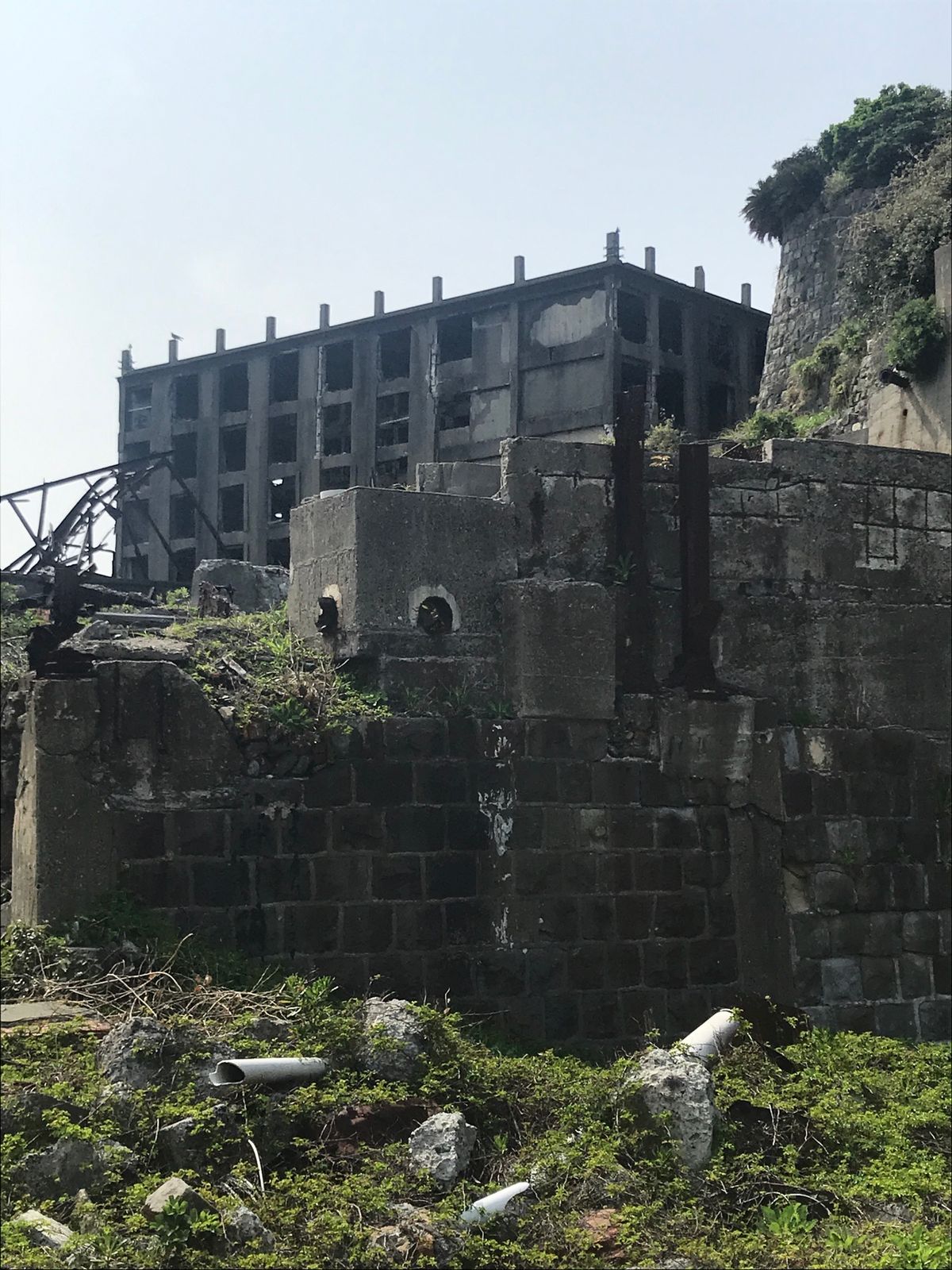 軍艦島(端島)
この小さな島に人が溢れかえっていたとは。
観覧エリアは限定...