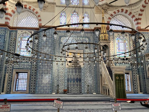 トルコ「イスタンブール&アテネ」の写真：リュステム パシャ モスク
イズニックタ...