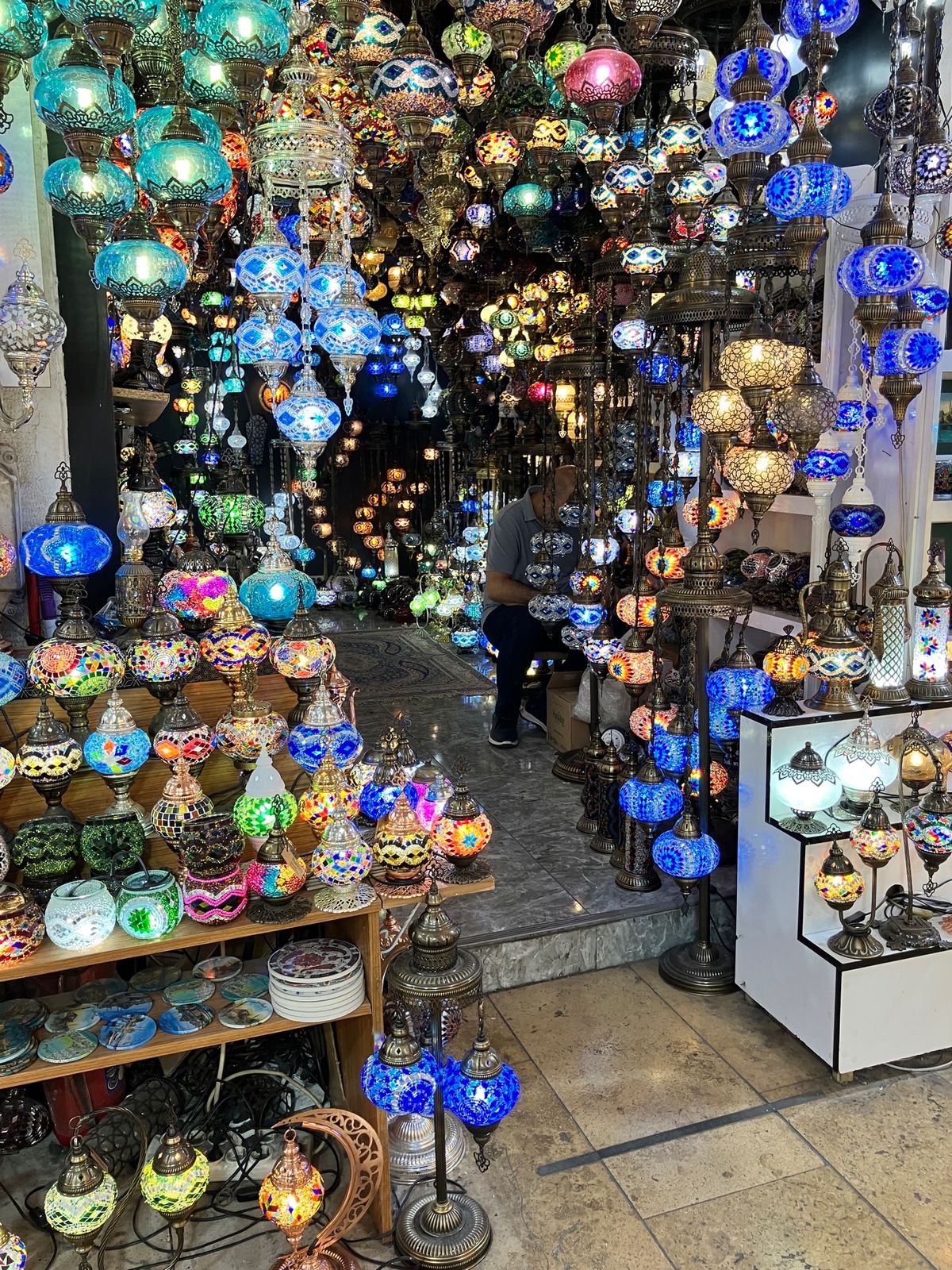 グランバザール
エジプシャンバザールに比べると、とても広い。ですが品揃えは...