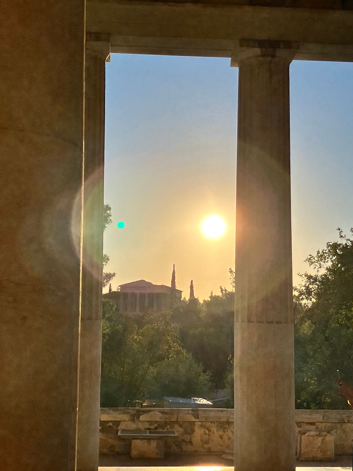 古代アゴラ
午後は暑いので、少しホテルで休憩してから。
ホテルから徒歩5分...