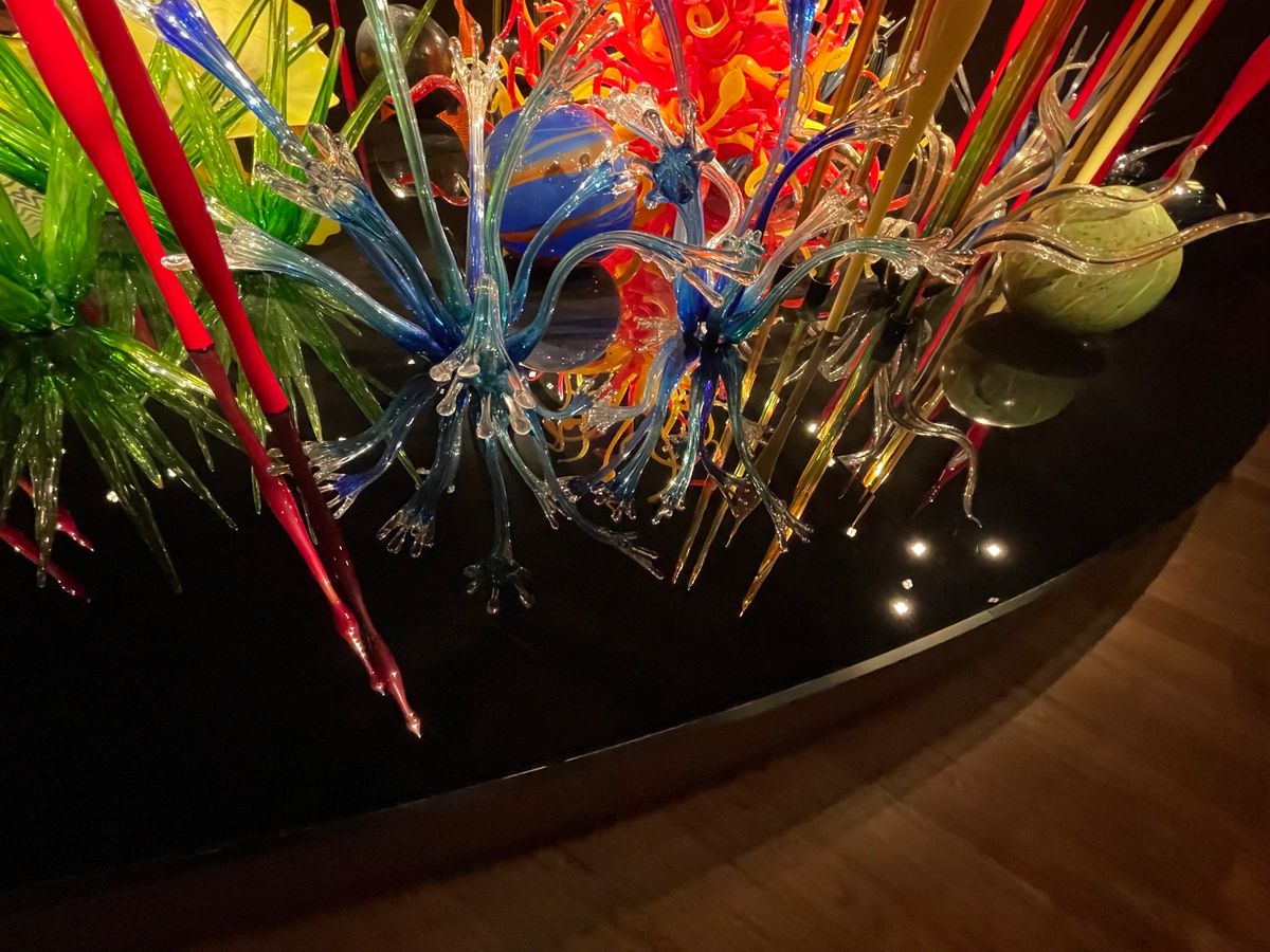 朝思い立って10時30分に予約。11時49分のはくたかでいざ富山へ！
ガラ...