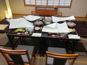 こちらも朝食、夕食共に個室でいただきました。メインは赤城牛のすき焼きでした。