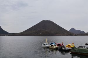 榛名湖から眺める榛名富士。秋には紅葉が綺麗だそうです。