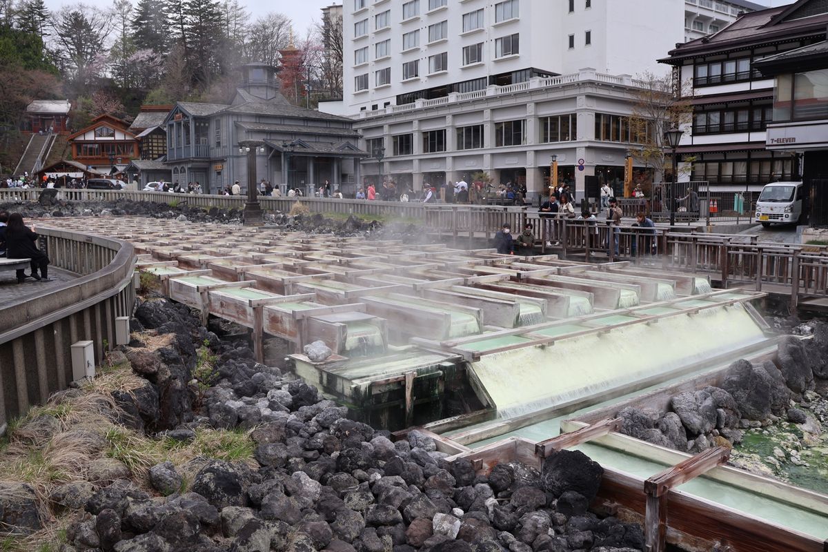 草津温泉に到着。名所の湯畑。
