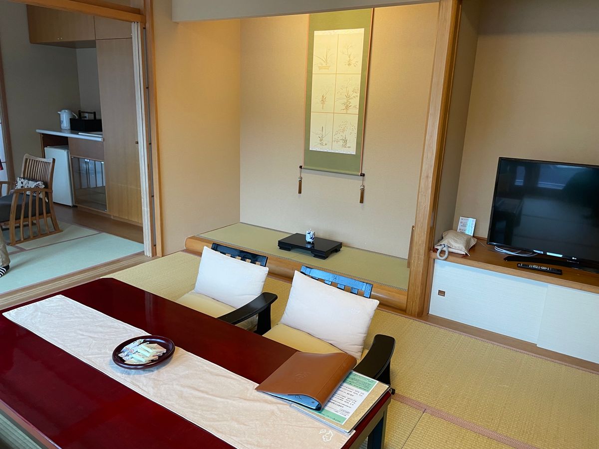 草津温泉の宿は温泉街の中心にある望雲。こちらもなかなか良いお宿でした。