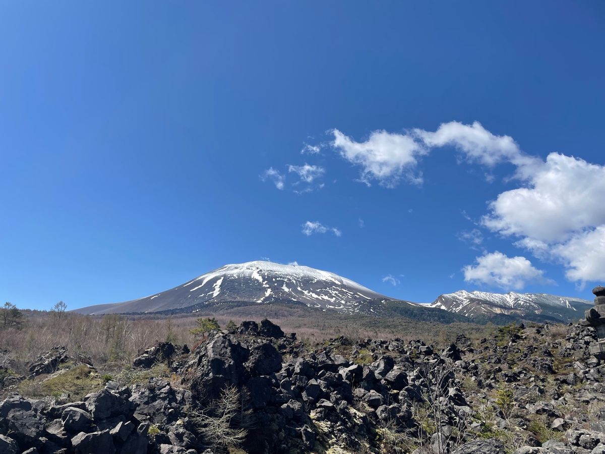 最終日は草津温泉から軽井沢へと向かいました。途中で立ち寄ったのは鬼押出園。...