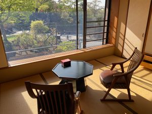 今回宿泊したのは石段の麓にある温泉旅館「お宿玉樹」、とてもリーズナブルでホ...