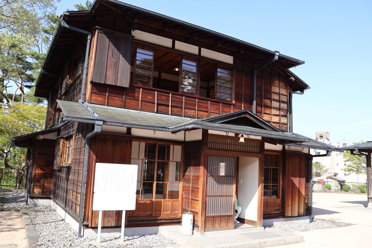 旧ハワイ王国の施設。明治時代の建物のようです。