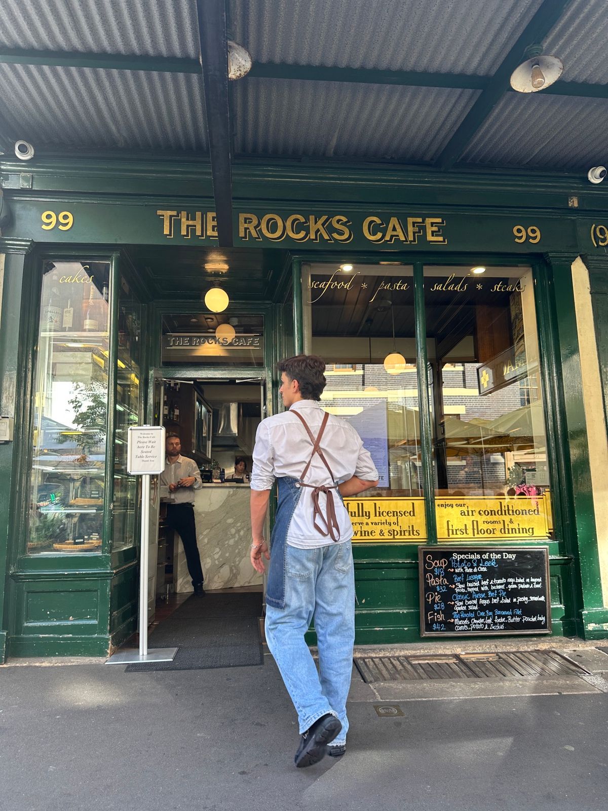 長くなります。

日本にもアカメと言う似た魚がありますが、今回どうしても食...