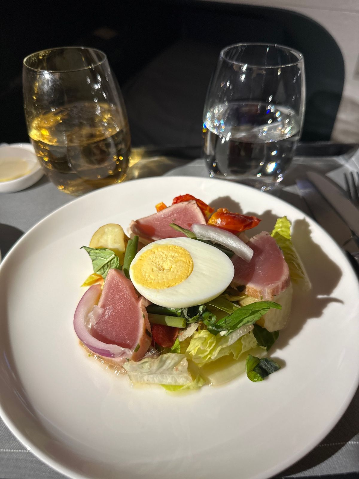 成田-香港便がまさかの4時間の遅延。
ほぼ倍の時間をかけて香港に到着後、す...