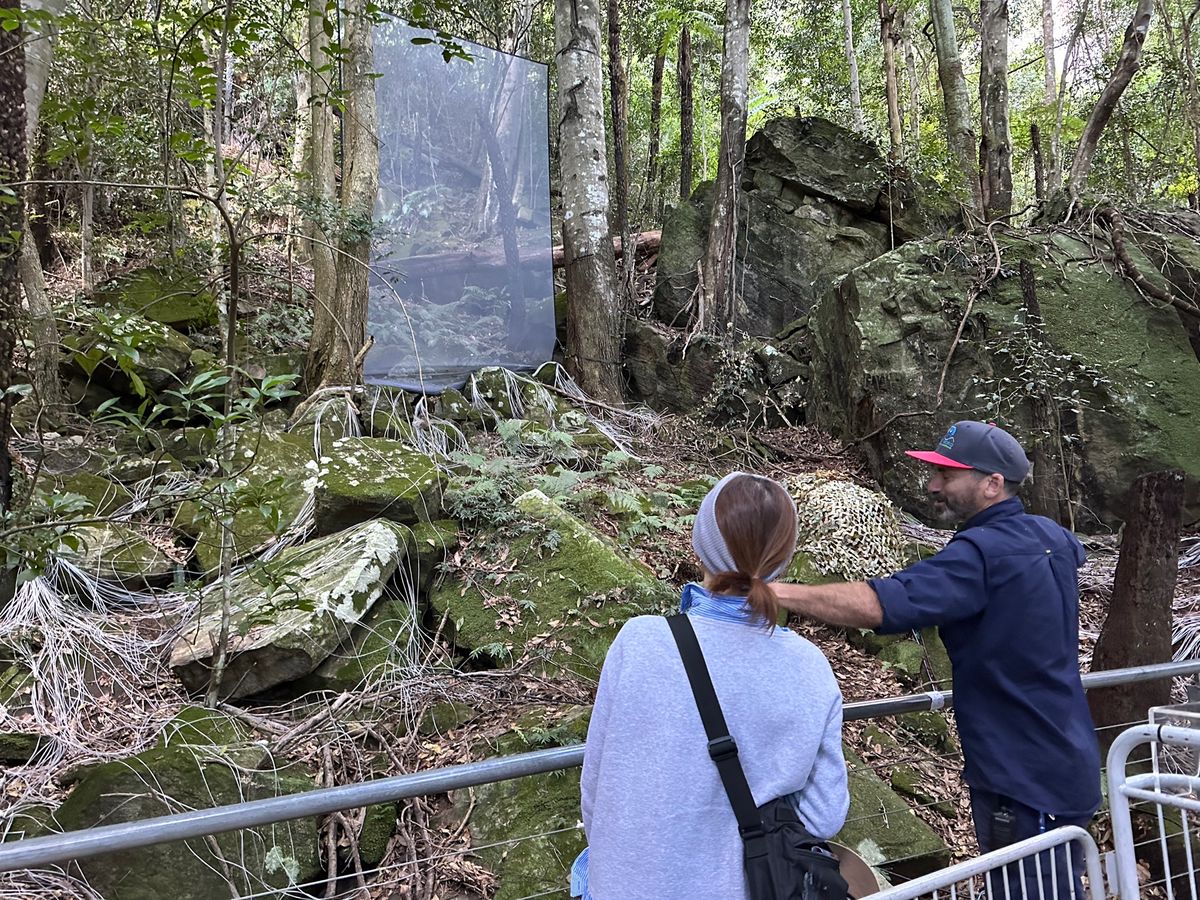 Scenic walkwayは整備されてて、歩きやすかった。

途中、妻が...