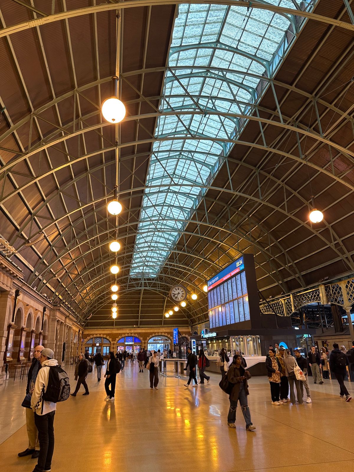 CentralからKatoombaへ。
世界遺産Blue Mountain...