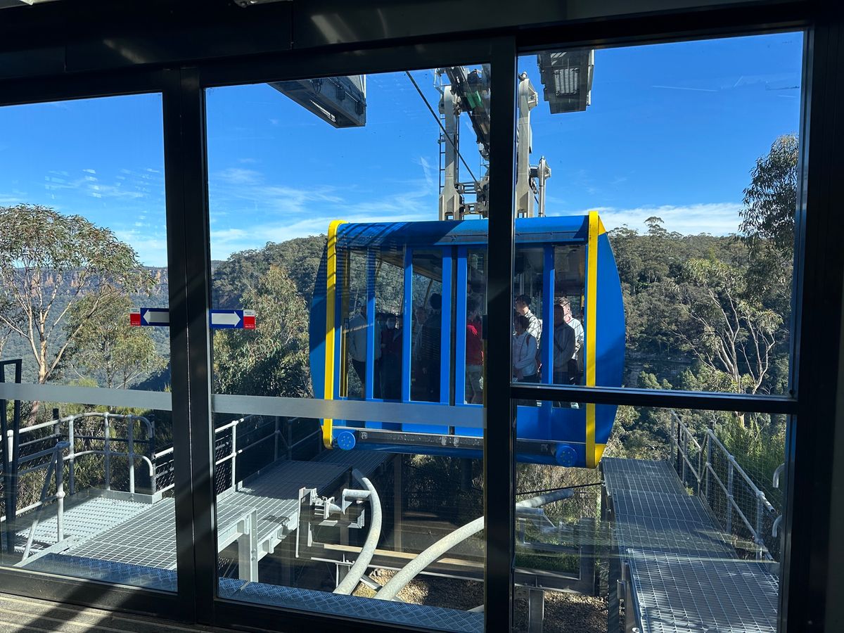 世界遺産Blue Mountains

日本とは逆の季節なので紅葉が綺麗。...