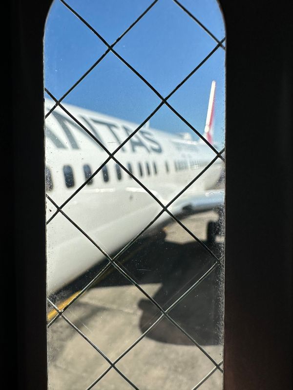 香港・赤鱲角國際機場、Chek Lap Kok International Airport「NRT ✈︎ HKG ✈︎ ACL ✈︎ SYD ✈︎ HND」の写真：オークランドからシドニーへ。
搭乗するも...