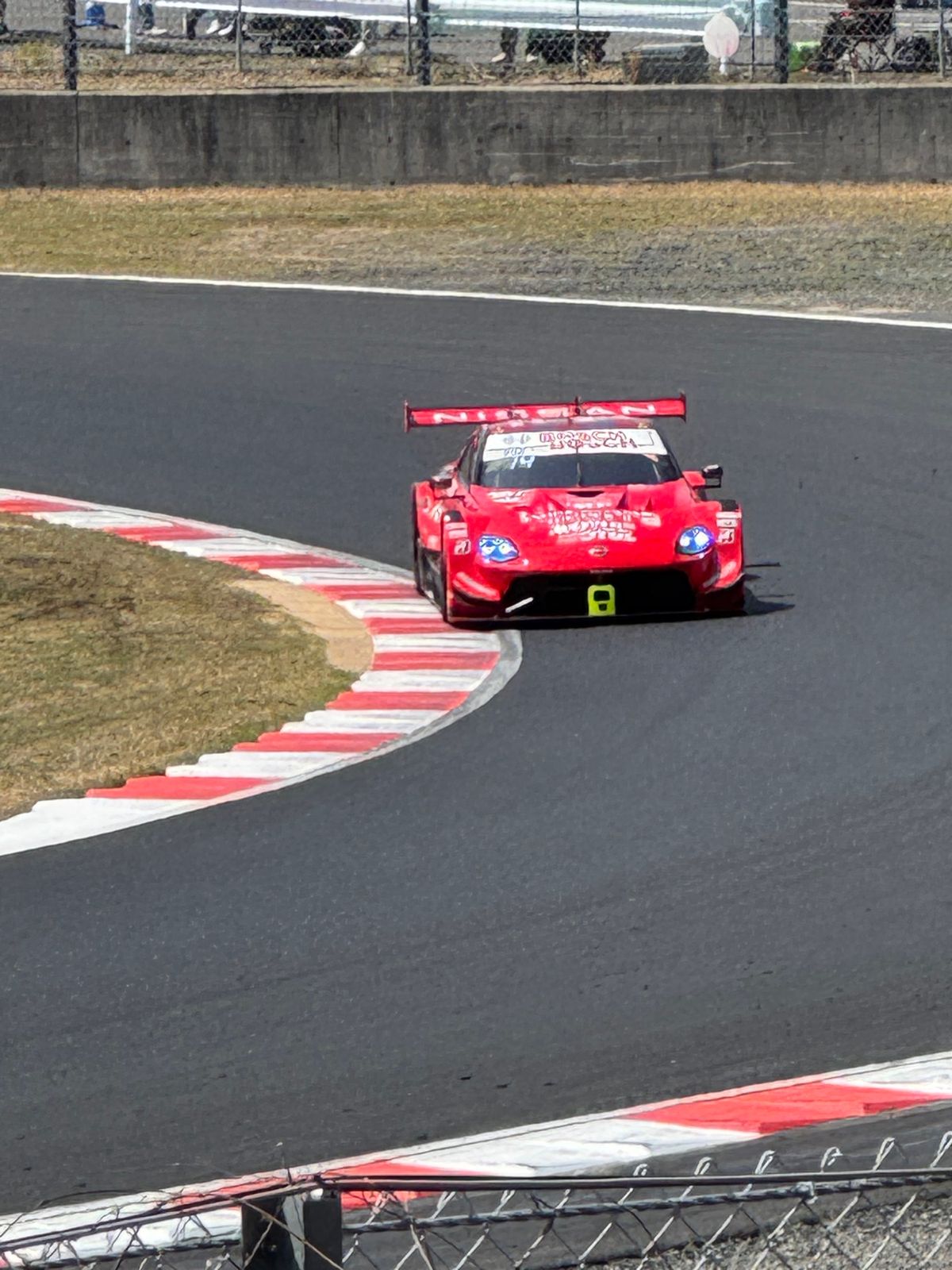 決勝は強風と雨の中で大変‼️
赤旗もでる大荒れの展開