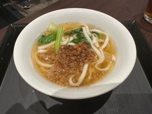 6/18
帰国　松山空港のラウンジ場所がかわてた