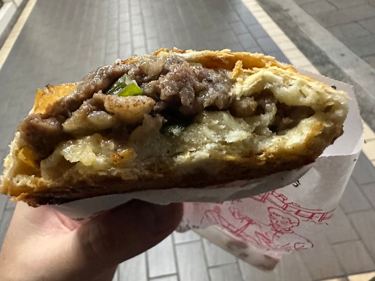 6/16
台北移動でPM仕事
夜はホテル付近で買い食い