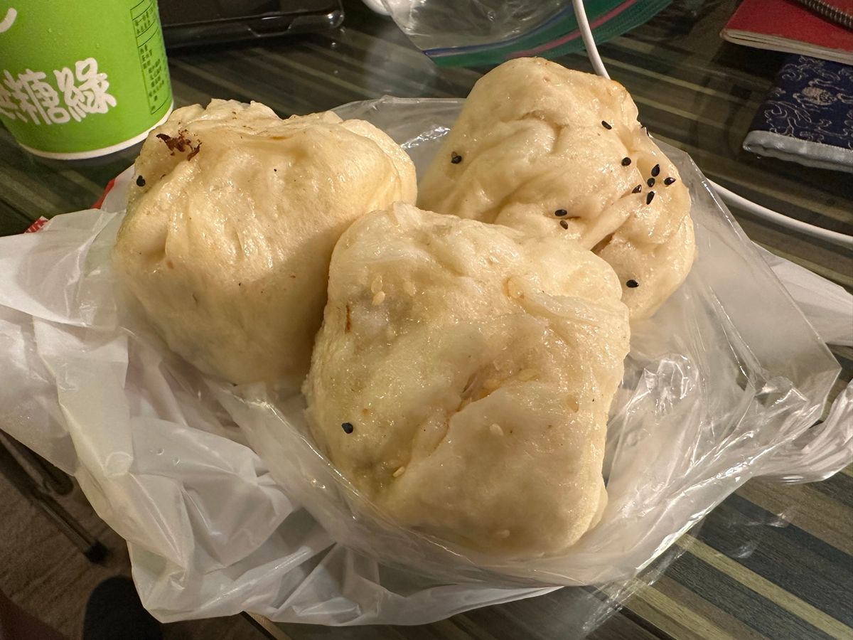 6/16
台北移動でPM仕事
夜はホテル付近で買い食い