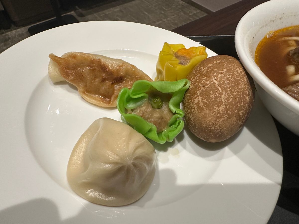 6/18
帰国　松山空港のラウンジ場所がかわてた