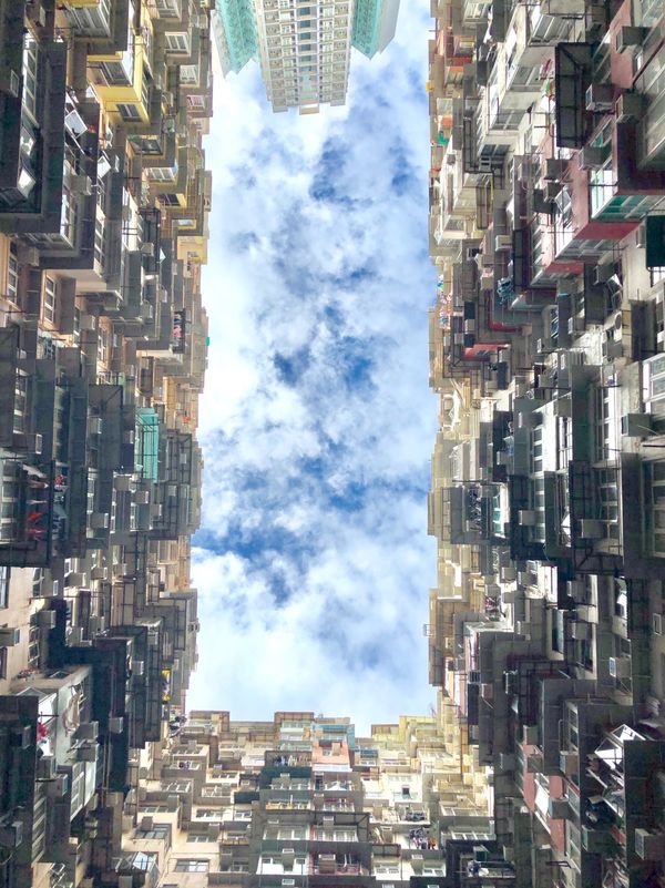 香港・香港島「松本といつもの海外旅」の写真：#映画の撮影地にもなった#住居ビル②