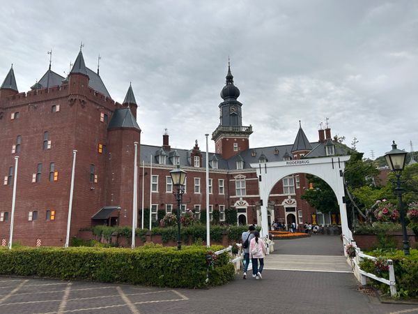 日本・長崎県「🇯🇵福岡・長崎旅行」の写真：ハウステンボス入国〜！🌷
