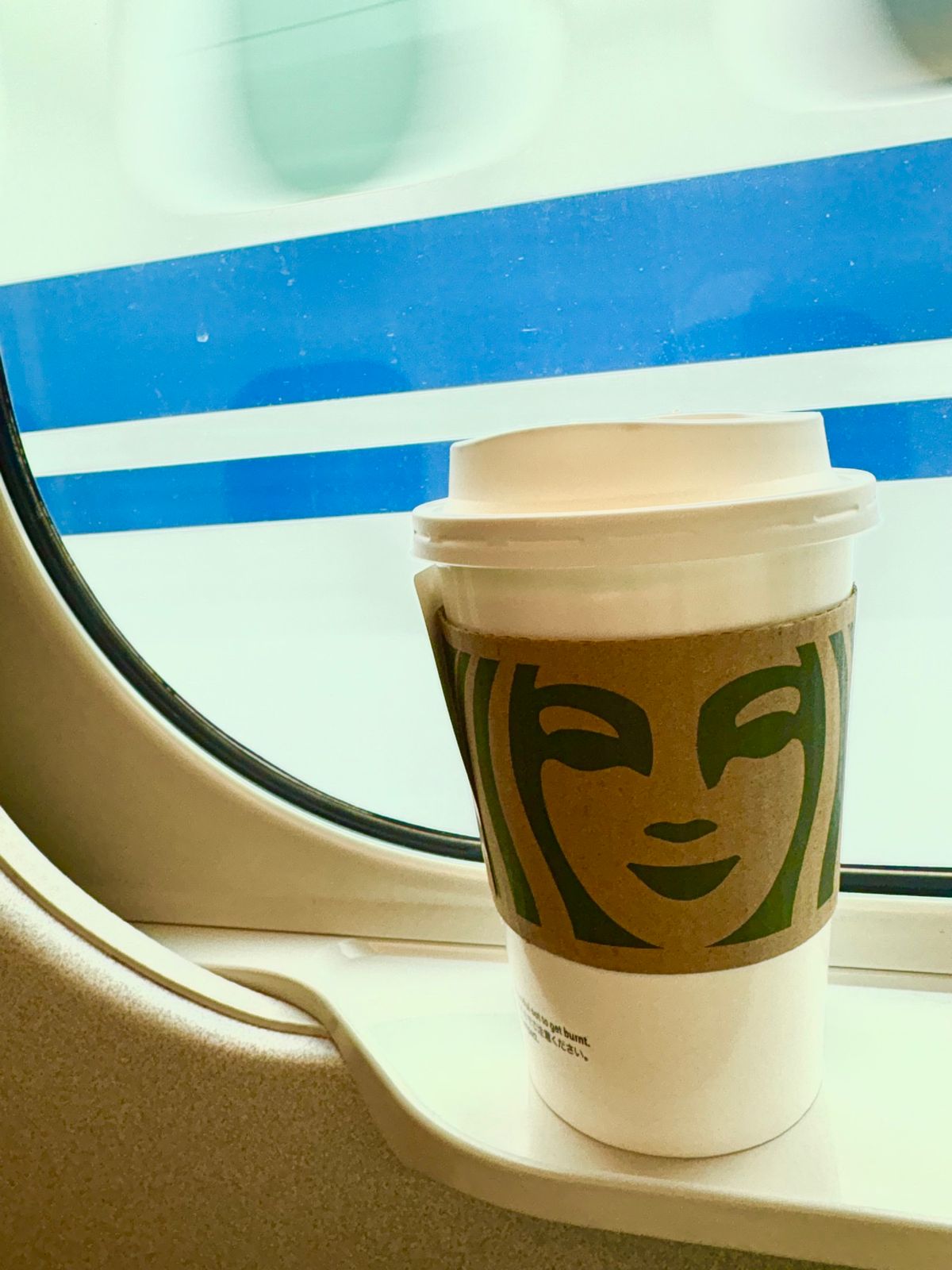 予約したタンをメインに扱ってる焼肉屋さんが前菜とかデザートとか自分たちで何...