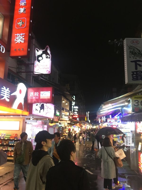 台湾・台北「星くんたちと男旅」の写真：初の士林夜市！やはり台湾といえば屋台