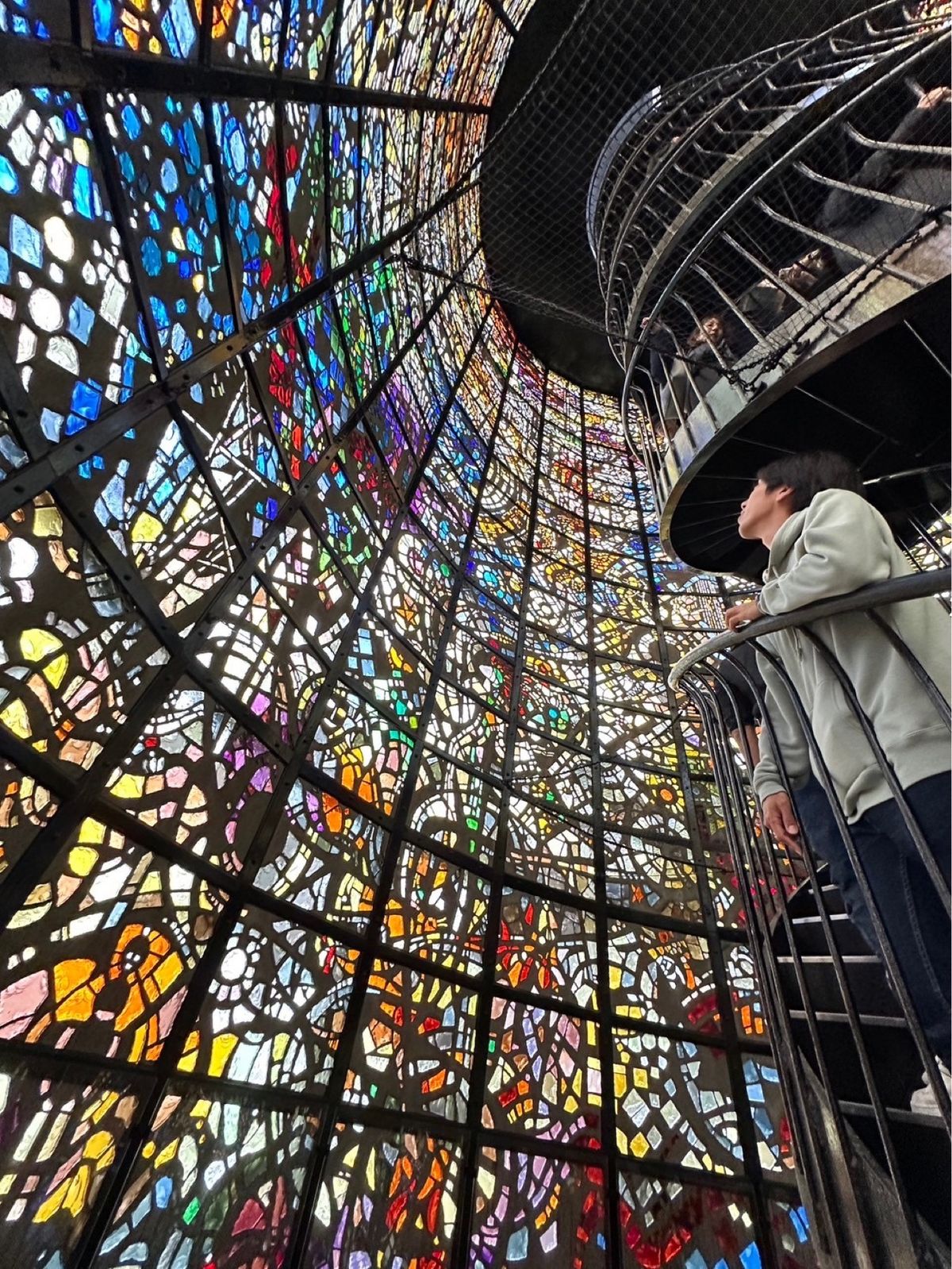 ガラスの森美術館
もみじが少し紅葉してた